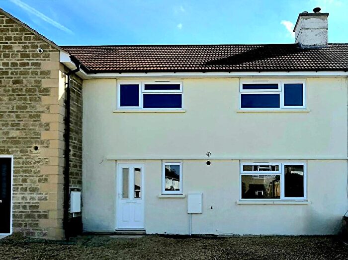 3 Bedroom Terraced House To Rent In Park Road Bed, Stonehouse, GL10