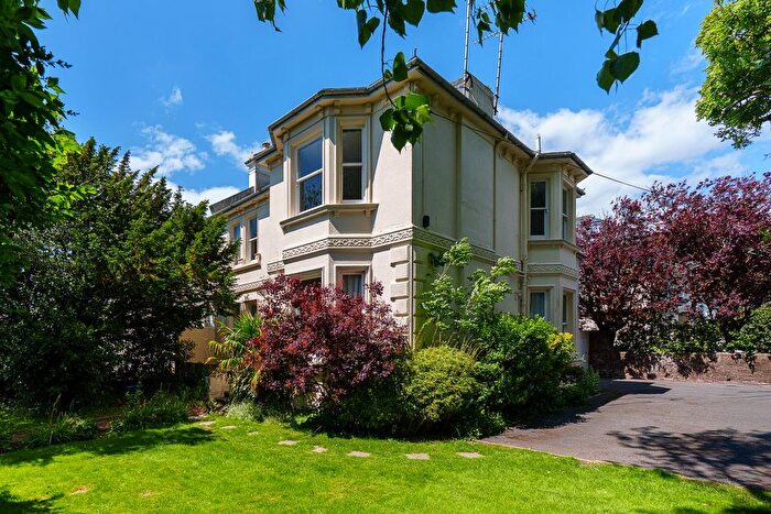 1 Bedroom Flat For Sale In Shelley Road, Worthing Central, Worthing, BN11