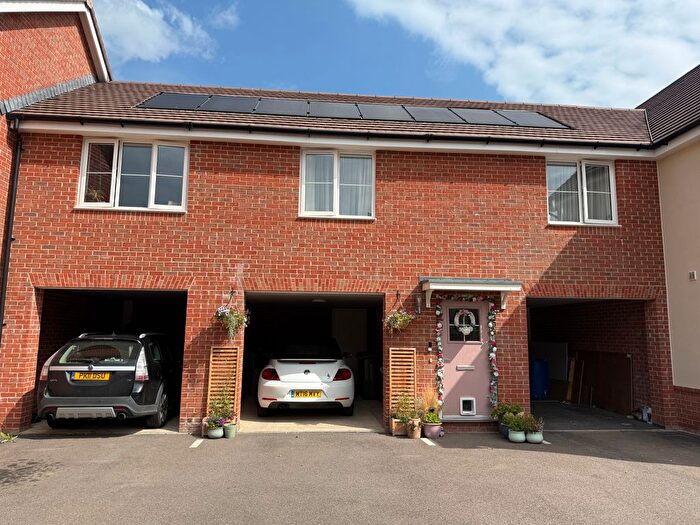 2 Bedroom Maisonette For Sale In Terracotta Way, Liphook, GU30