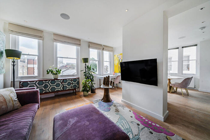 2 Bedroom Flat For Sale In Fawcett Street, Chelsea, London, SW10