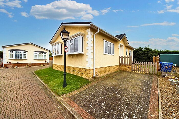 2 Bedroom Park Home For Sale In Rymer Court, Barnham, IP24