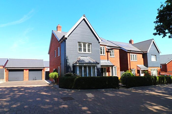 5 Bedroom Detached House For Sale In Turnberry Close, Botley, SO32