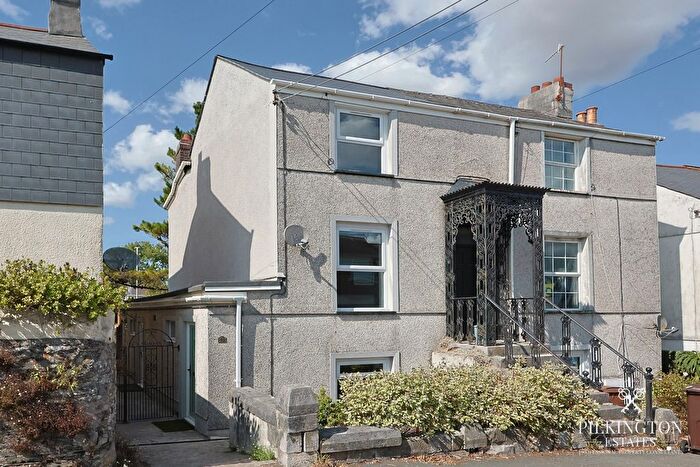 3 Bedroom Semi-Detached House For Sale In Springfield Road, Plymouth, Devon, PL9