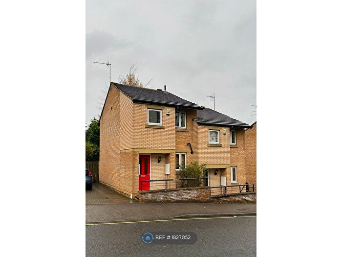 2 Bedroom Semi-Detached House To Rent In Weston Street, Sheffield, S3