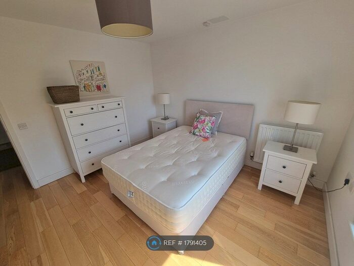 1 Bedroom Flat To Rent In Tarves Way, London, SE10