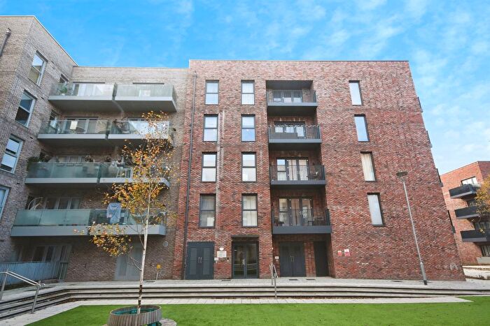 2 Bedroom Flat For Sale In Regina Road, Chelmsford, CM1