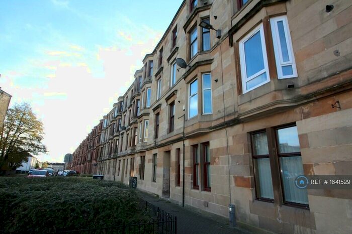 2 Bedroom Flat To Rent In Mckerrell Street, Paisley, PA1