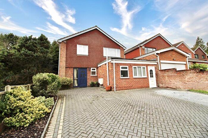 4 Bedroom Detached House For Sale In Old Bridge Close, Bursledon, SO31