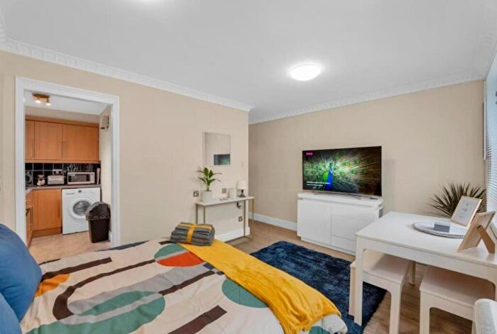 Studio To Rent In Wyatt Road, Crayford, DA1