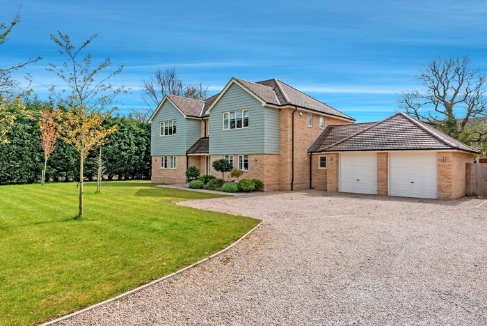 4 Bedroom Detached House For Sale In St. James Gardens, Spaldwick, Huntingdon, PE28