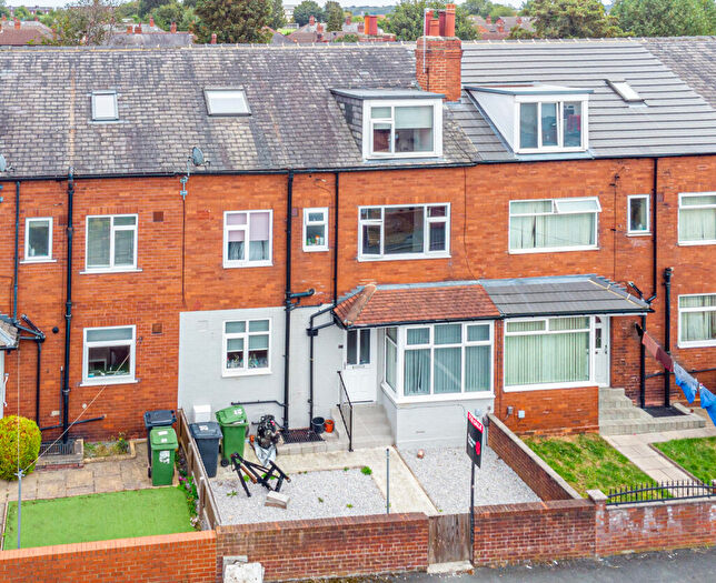 3 Bedroom Terraced House For Sale In Dawlish Terrace, Osmondthorpe, Leeds, LS9