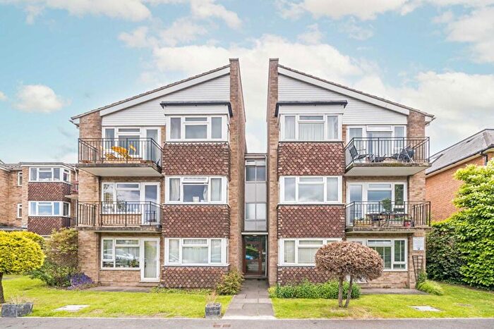 1 Bedroom Flat To Rent In Galsworthy Road, Kingston Upon Thames, KT2