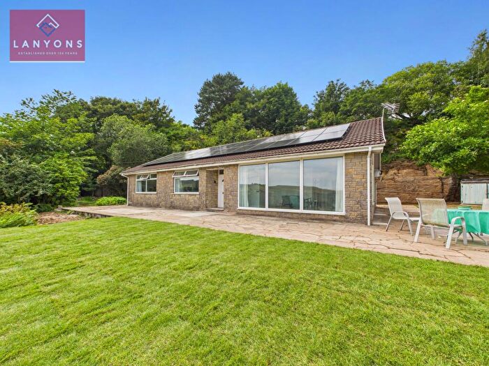 4 Bedroom Bungalow For Sale In Penrhys Road, Tylorstown, Rhondda Cynon Taff, CF43