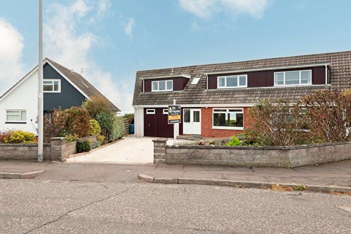 4 Bedroom Semi-Detached House For Sale In Pickford Crescent, Cellardyke, KY10