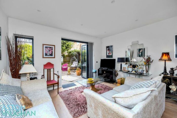 2 Bedroom Semi-Detached House For Sale In Bristol Gardens, Brighton, BN2
