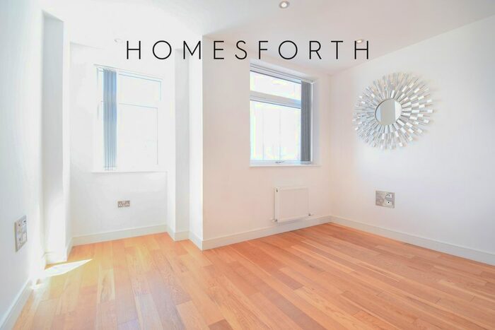 1 Bedroom Flat To Rent In Research House, Fraser Road, Perivale, UB6