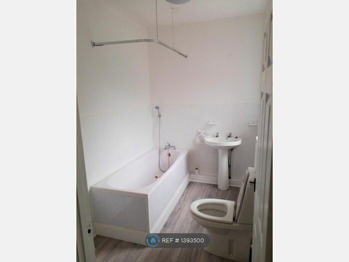 3 Bedroom End Of Terrace House To Rent In South Road, Weston Point, Runcorn, WA7