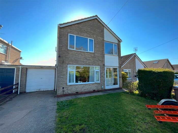 4 Bedroom Link Detached House To Rent In The Parkway, Willerby, Hull, East Yorkshire, HU10