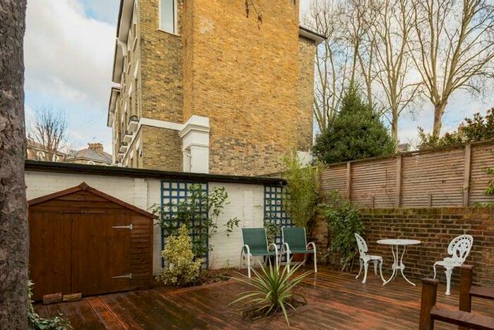 Studio To Rent In Richmond Avenue, Angel, London, N1