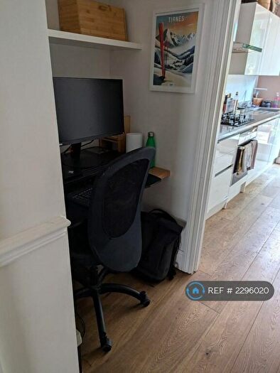 1 Bedroom Flat To Rent In Vicarage Grove, London, SE5