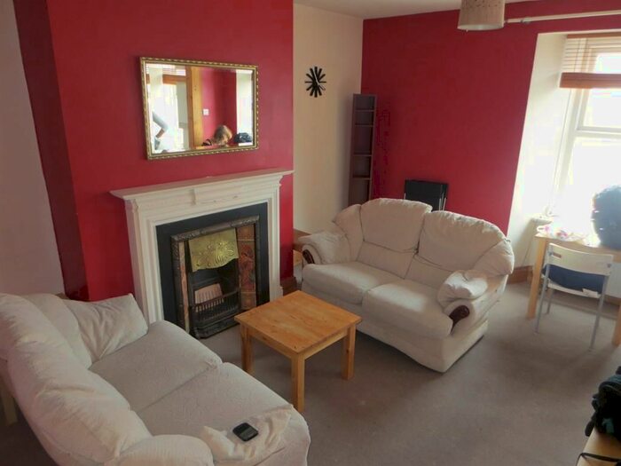 3 Bedroom Maisonette To Rent In Westgate Road, Newcastle Upon Tyne, NE4