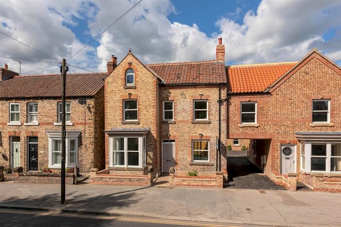 4 Bedroom Property For Sale In Low Mill Court, Westgate, Thornton Dale, Pickering, YO18