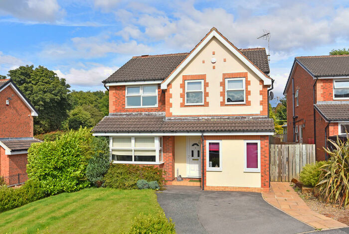 4 Bedroom Detached House To Rent In Milton Close, Harrogate, HG1