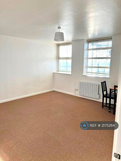 1 Bedroom Flat To Rent In The Lumiere Building, London, E7