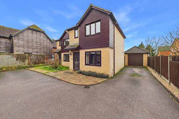 3 Bedroom Detached House For Sale In Field Close, Warboys, Huntingdon, Cambridgeshire, PE28
