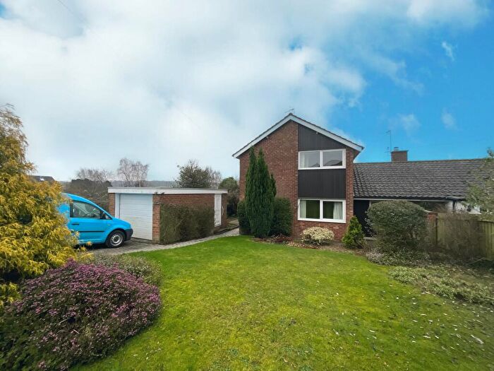 3 Bedroom Link Detached House For Sale In Private Road, Woodborough, NG14