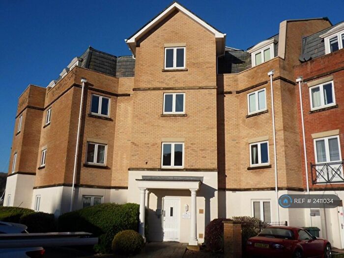 2 Bedroom Flat To Rent In Medina View, East Cowes, PO32