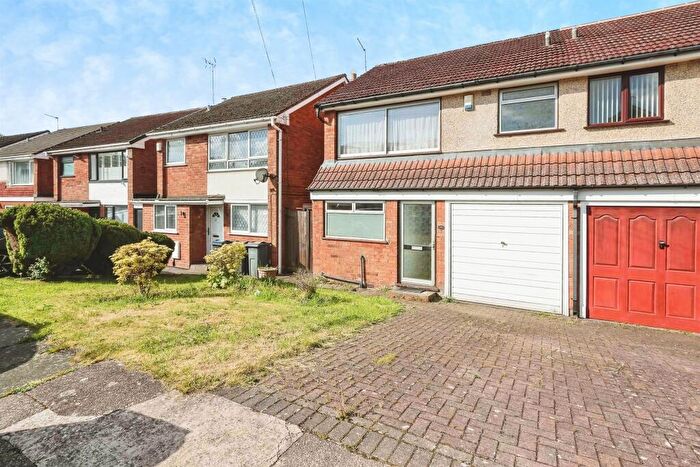 3 Bedroom Semi-Detached House For Sale In Copperbeech Close, Birmingham, B32