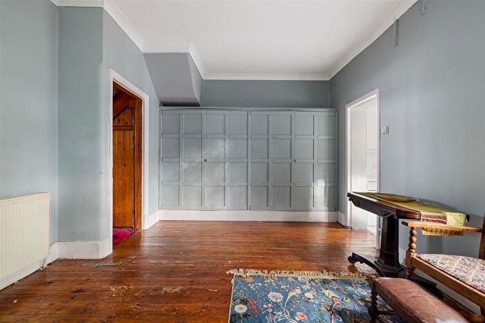 3 Bedroom Terraced House For Sale In Ridgdale Street, London, E3