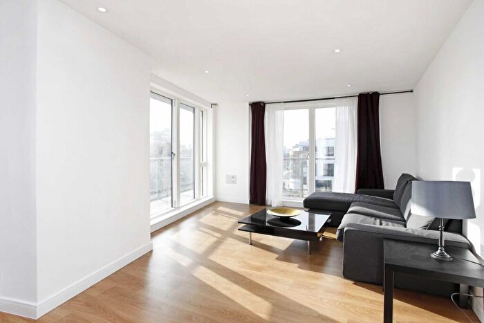 3 Bedroom Flat For Sale In Kara Court, London, E3