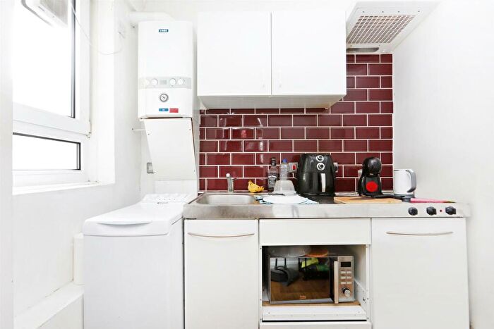 Studio For Sale In Neckinger, Bermondsey, SE16
