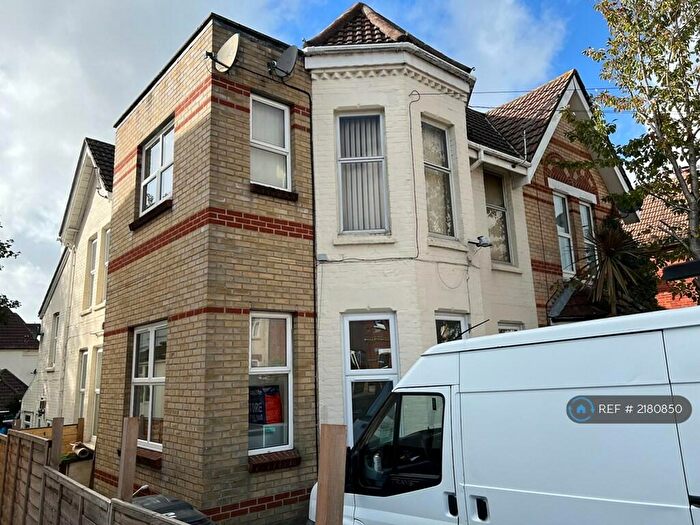 1 Bedroom Flat To Rent In Drummond Road, Bournemouth, BH1
