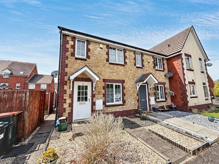 2 Bedroom End Of Terrace House For Sale In Tenby Close, Newport, NP10