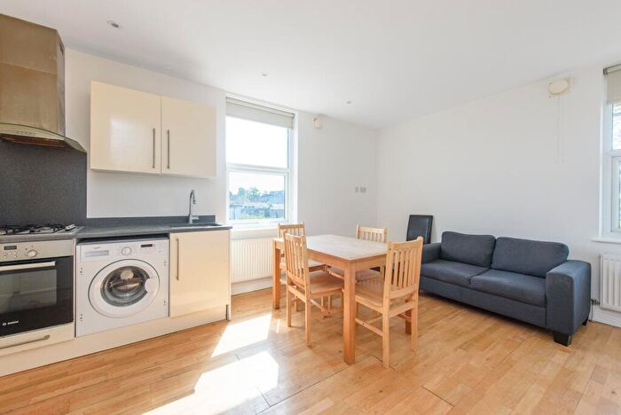 1 Bedroom Flat For Sale In Brent View House, North Circular Road, London, NW11