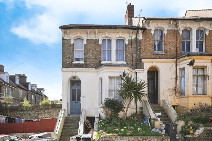 4 Bedroom End Of Terrace House For Sale In De Burgh Hill, Dover, Kent, CT17