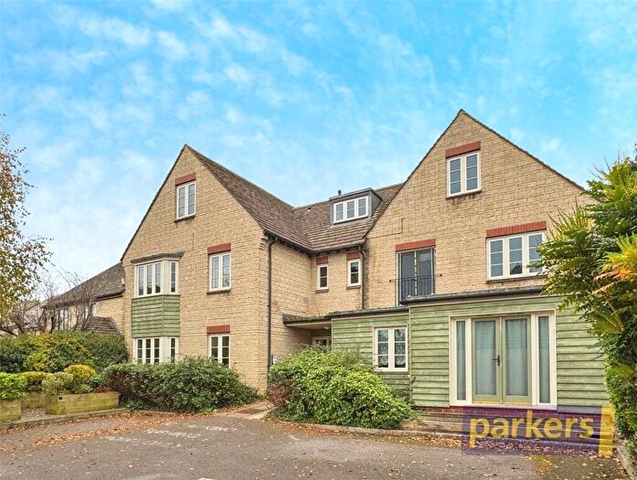 2 Bedroom Apartment To Rent In Millins Yard, B High Street, Witney, Oxfordshire, OX28