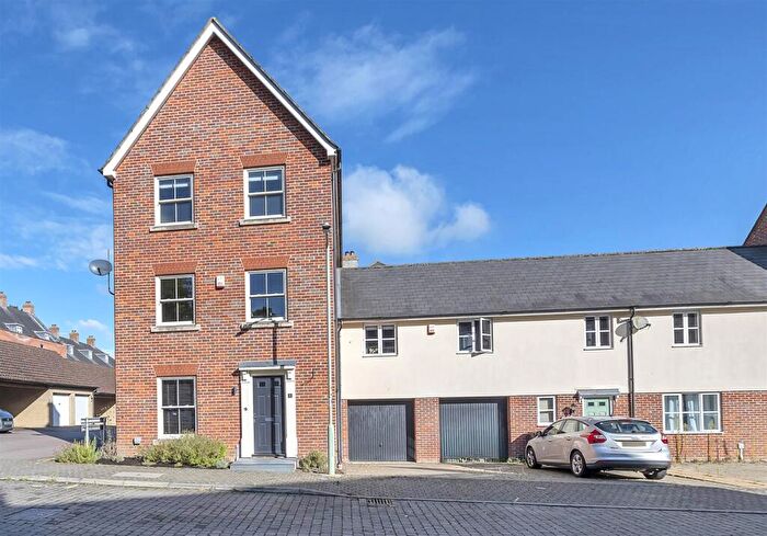 4 Bedroom Town House For Sale In Barwell Road, Bury St. Edmunds, IP33