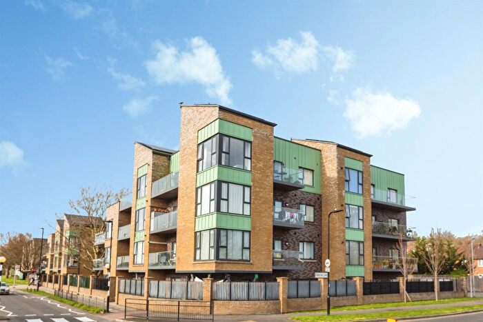 1 Bedroom Flat For Sale In Eastcote Lane, Northolt, UB5