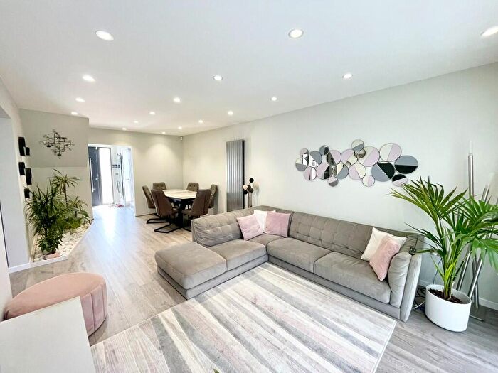 4 Bedroom Semi-Detached House To Rent In Stains Close, Waltham Cross, Hertfordshire, EN8