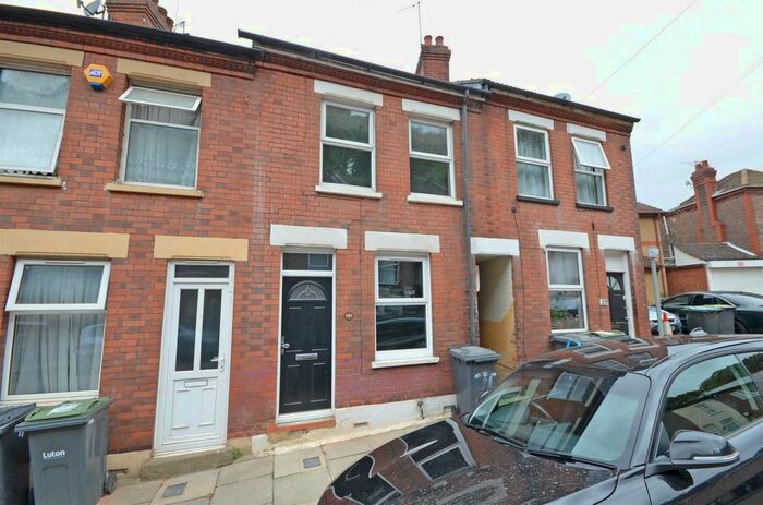 2 Bedroom Terraced House To Rent In Hartley Road, Luton, LU2