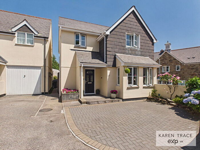 4 Bedroom Detached House For Sale In Lovering Road, St. Austell, PL25