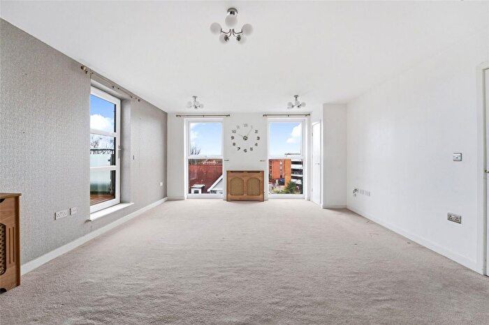 2 Bedroom Flat For Sale In Upton Road, Watford, Hertfordshire, WD18