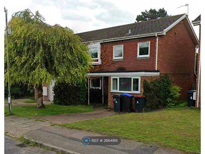 6 Bedroom Semi-Detached House To Rent In Rushmead Close, Canterbury, CT2