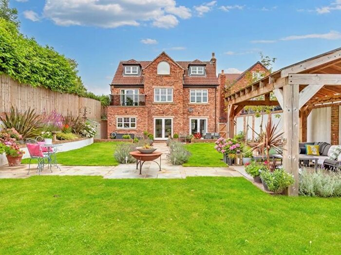 5 Bedroom Detached House For Sale In Myers Croft, Horbury, Wakefield, WF4