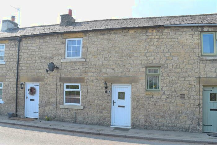 2 Bedroom Terraced House For Sale In Thorpe Road, Masham, HG4