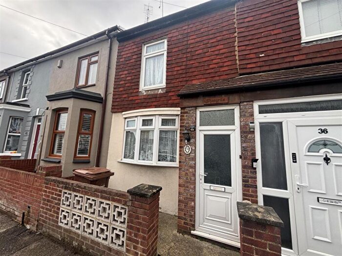 3 Bedroom Terraced House For Sale In Seaview Road, Gillingham, ME7